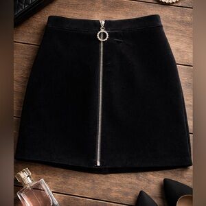 H&M Divided Black Velvet Mini Skirt Size 4 (Fits 2) Front Zip Stretch